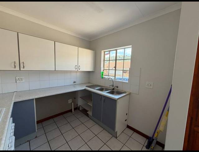 2 BEDROOM TOWNHOUSE FOR SALE IN AMANDASIG